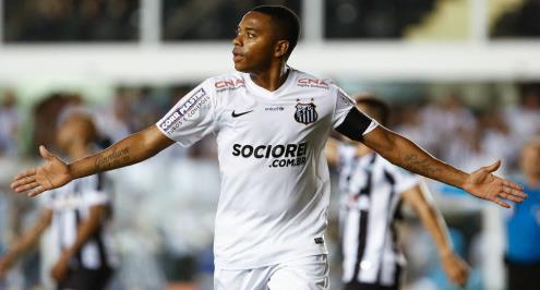 روبينيو مطلوب للعدالة في إيطاليا